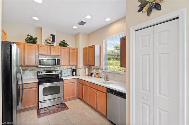 14573 Abaco Lakes DR 101, Fort Myers, FL 33908