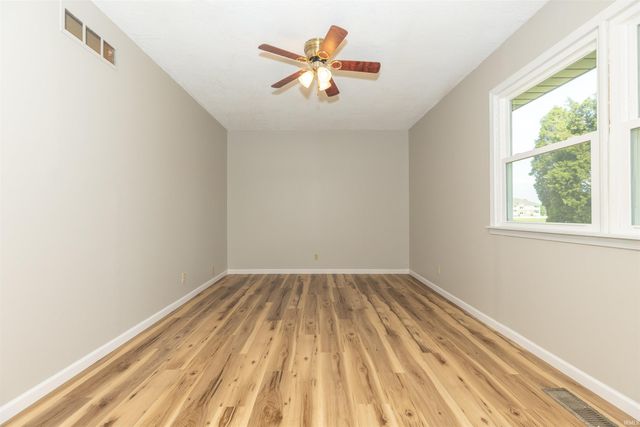 6888 Oak Grove Road, Newburgh, IN 47630