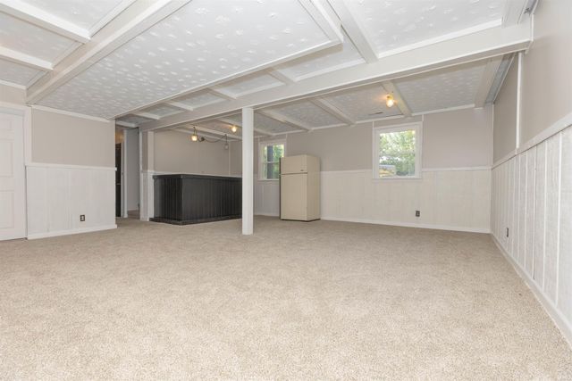 6888 Oak Grove Road, Newburgh, IN 47630