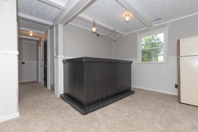 6888 Oak Grove Road, Newburgh, IN 47630