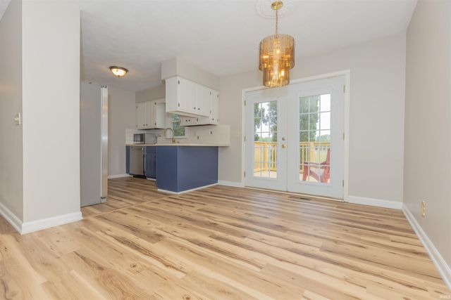 6888 Oak Grove Road, Newburgh, IN 47630