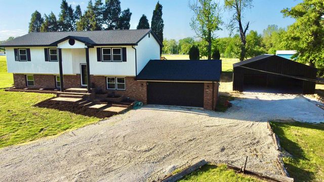 6888 Oak Grove Road, Newburgh, IN 47630