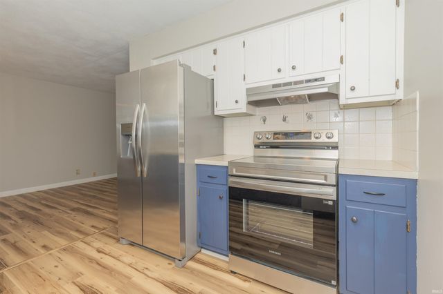 6888 Oak Grove Road, Newburgh, IN 47630