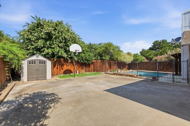 8029 Kristina Lane, North Richland Hills, TX 76182
