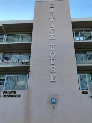 625 ANTIOCH Avenue 302, Fort Lauderdale, FL 33304