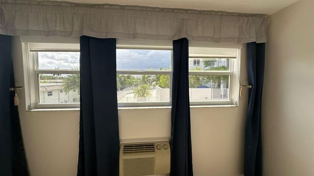 625 ANTIOCH Avenue 302, Fort Lauderdale, FL 33304