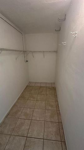 625 ANTIOCH Avenue 302, Fort Lauderdale, FL 33304