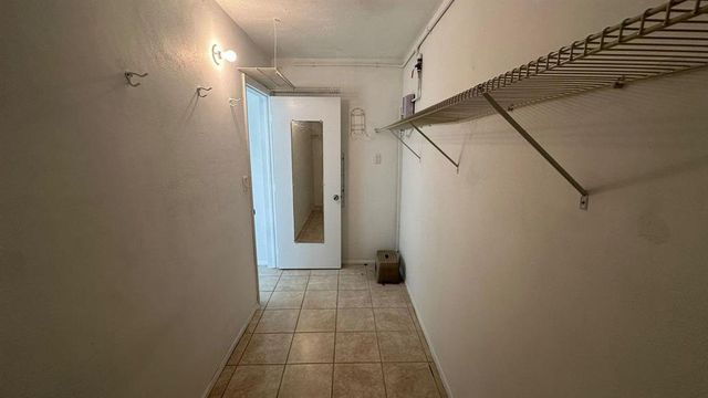 625 ANTIOCH Avenue 302, Fort Lauderdale, FL 33304