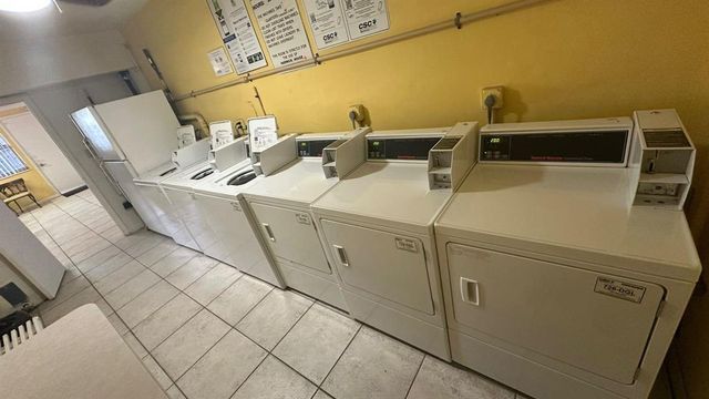 625 ANTIOCH Avenue 302, Fort Lauderdale, FL 33304