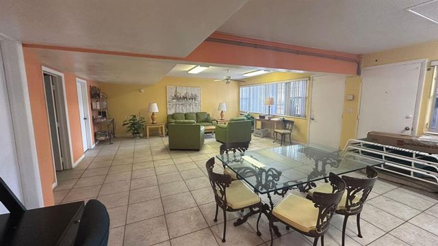 625 ANTIOCH Avenue 302, Fort Lauderdale, FL 33304