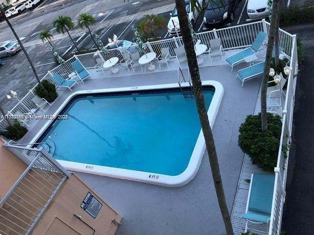 625 ANTIOCH Avenue 302, Fort Lauderdale, FL 33304