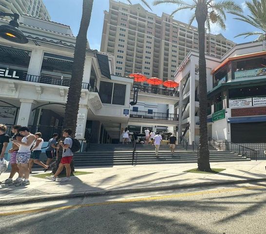625 ANTIOCH Avenue 302, Fort Lauderdale, FL 33304