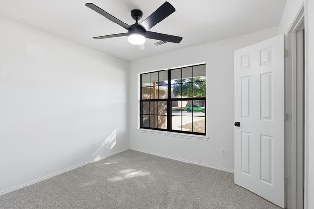 220 Brook Circle, Krum, TX 76249