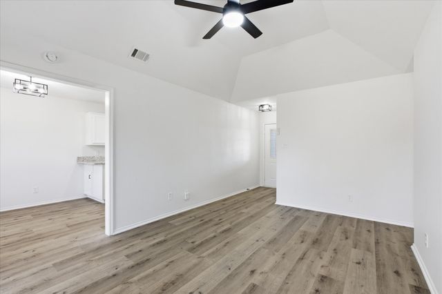 220 Brook Circle, Krum, TX 76249