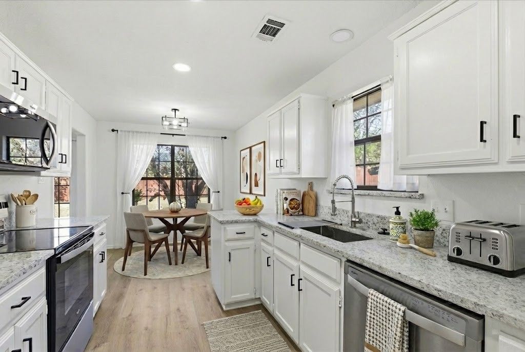 220 Brook Circle, Krum, TX 76249