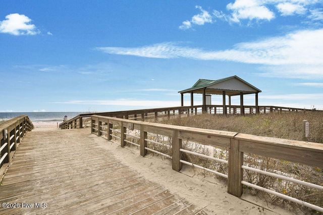 809 Monroe Avenue, Carolina Beach, NC 28428