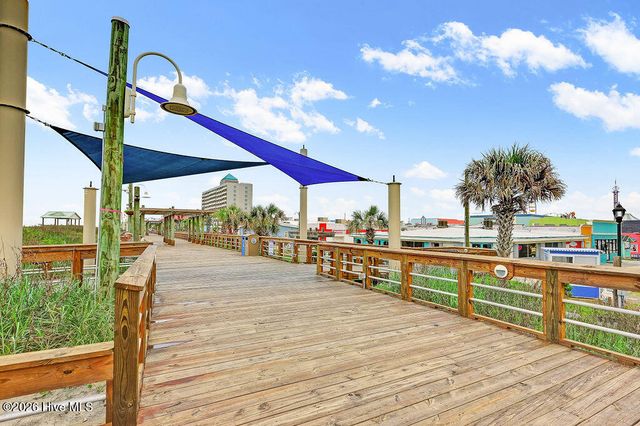 809 Monroe Avenue, Carolina Beach, NC 28428