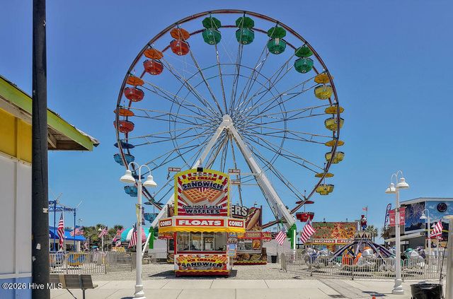 809 Monroe Avenue, Carolina Beach, NC 28428