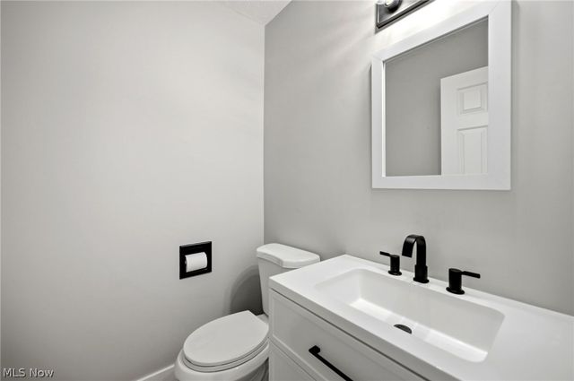 14367 Crown Point Pky, Strongsville, OH 44136