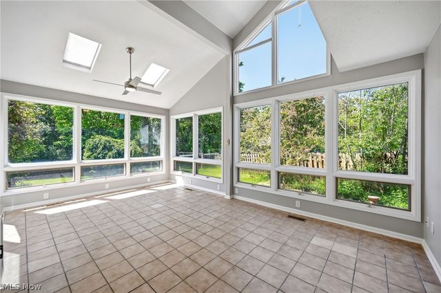 14367 Crown Point Pky, Strongsville, OH 44136