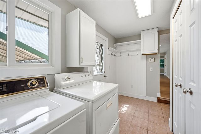 14367 Crown Point Pky, Strongsville, OH 44136