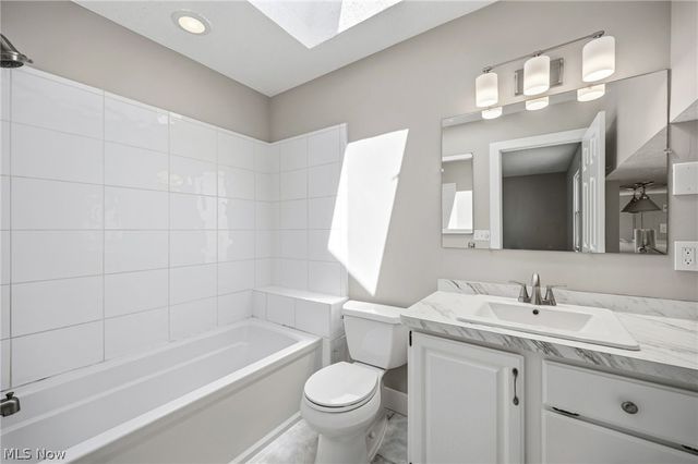 14367 Crown Point Pky, Strongsville, OH 44136