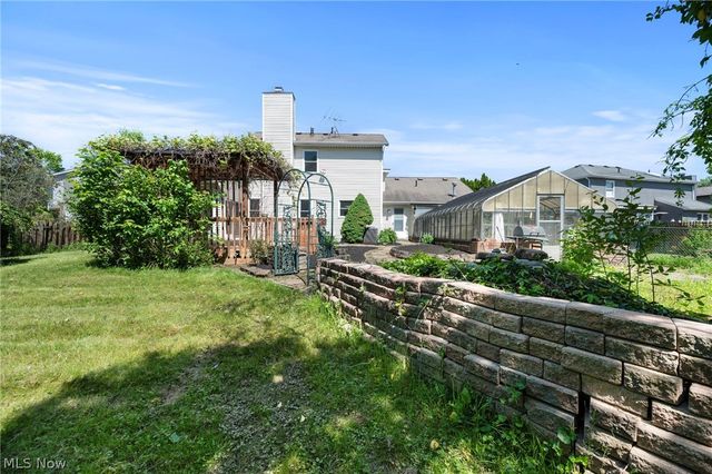 14367 Crown Point Pky, Strongsville, OH 44136
