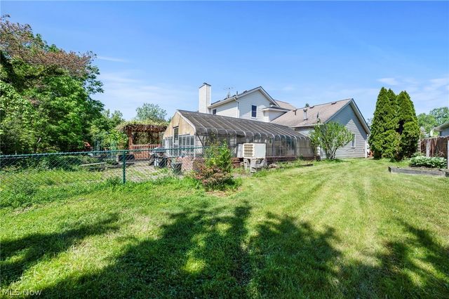 14367 Crown Point Pky, Strongsville, OH 44136