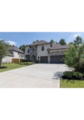 323 Calmato Woods Way, Willis, TX 77318