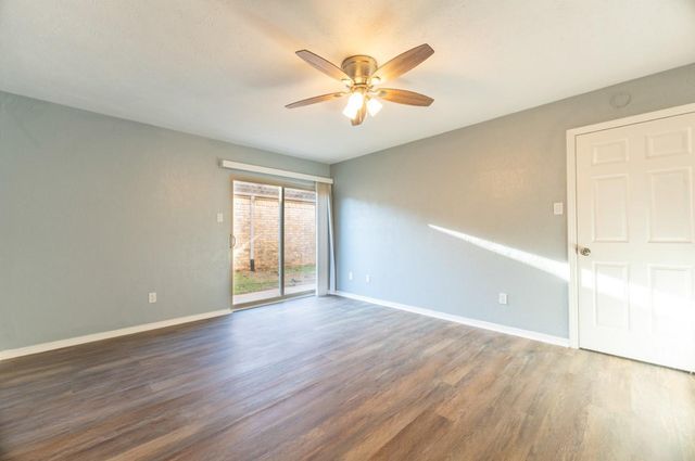 11803 Brook Meadows Lane, Meadows Place, TX 77477
