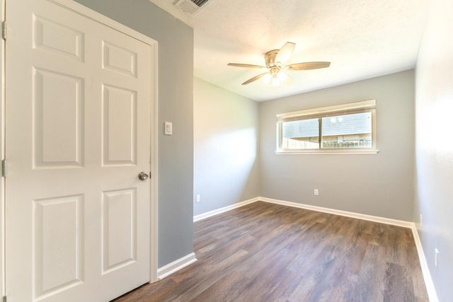 11803 Brook Meadows Lane, Meadows Place, TX 77477