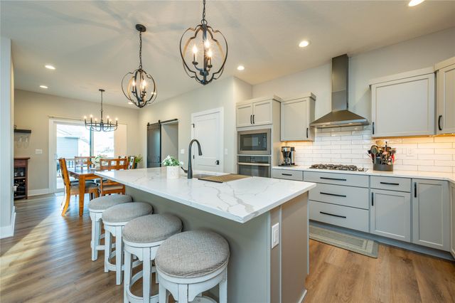 202 SW Prairie Trail Parkway, Ankeny, IA 50023