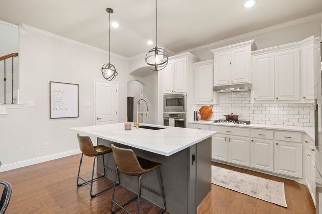 620 Bridgewater Road, Fort Worth, TX 76131