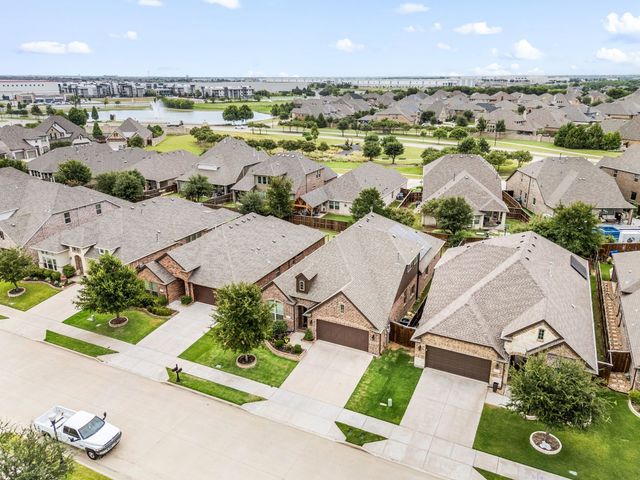 620 Bridgewater Road, Fort Worth, TX 76131