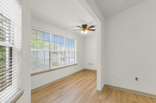 188 Midland Parkway Apt 423, Summerville, SC 29485