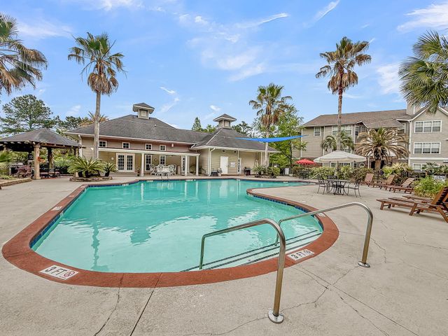 188 Midland Parkway Apt 423, Summerville, SC 29485