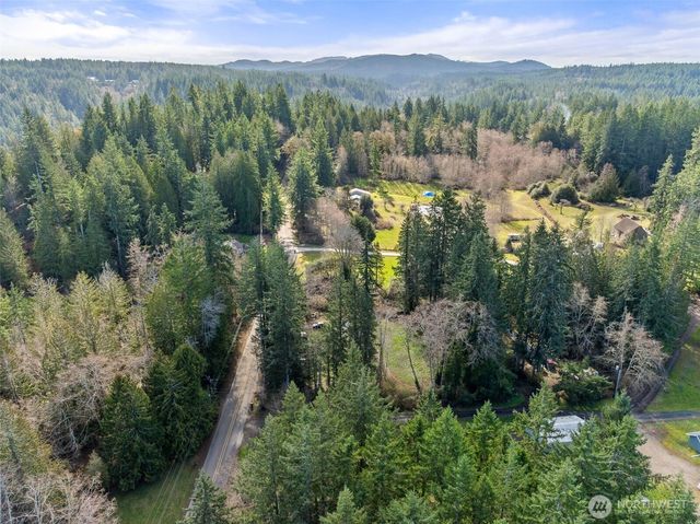 10030 NW Pioneer Road, Seabeck, WA 98380
