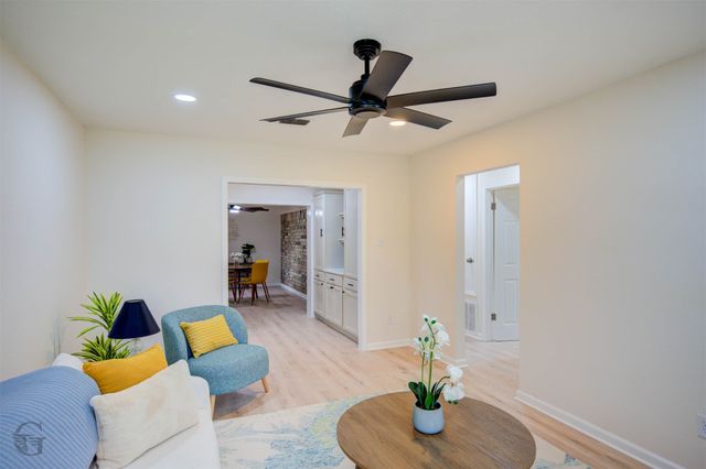 1915 Saturn Street, Bossier City, LA 71112