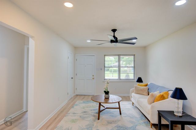 1915 Saturn Street, Bossier City, LA 71112