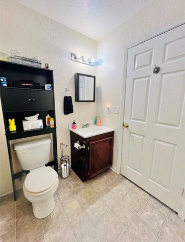 708 E 6th Street, Sweeny, TX 77480