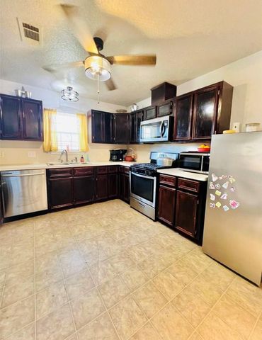 708 E 6th Street, Sweeny, TX 77480
