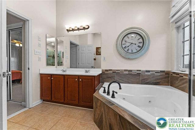 6991 Tuscany Drive, Lower Macungie Twp, PA 18062