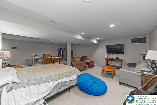 6991 Tuscany Drive, Lower Macungie Twp, PA 18062