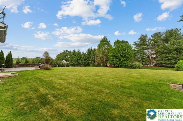 6991 Tuscany Drive, Lower Macungie Twp, PA 18062