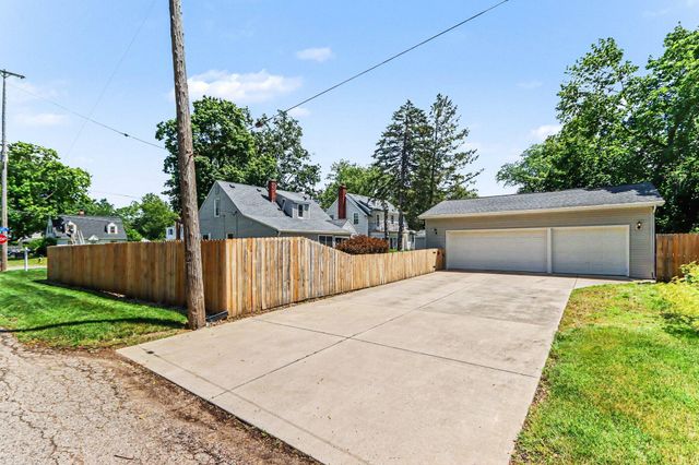 1404 Reycraft Drive, Kalamazoo, MI 49001