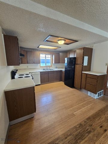 617 E Callender Street, Livingston, MT 59047