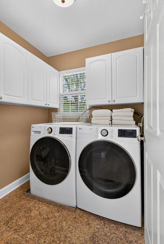 1702 Astor Avenue, Oakbrook Terrace, IL 60181