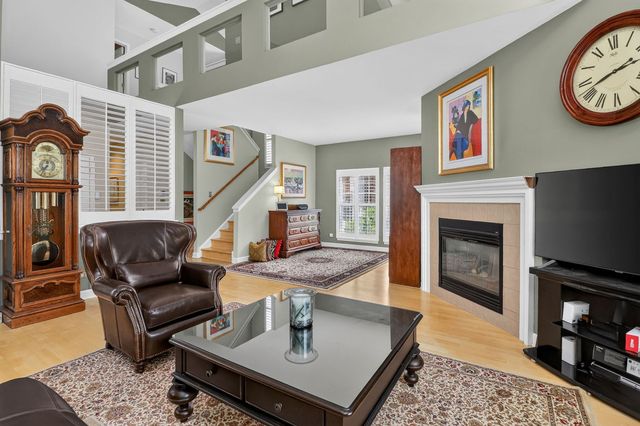 1702 Astor Avenue, Oakbrook Terrace, IL 60181