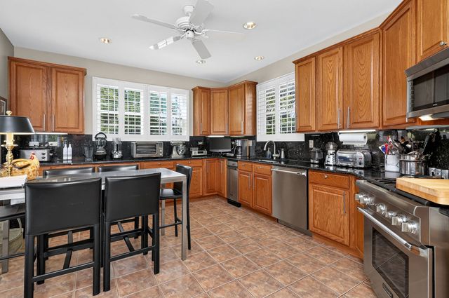 1702 Astor Avenue, Oakbrook Terrace, IL 60181