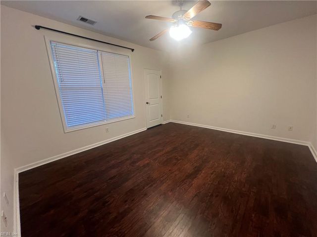 1020 Grand Oak LN, Virginia Beach, VA 23455